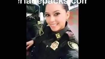 Novinha policial metendo com direito a gravação pelo celular