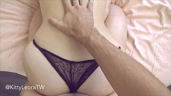 Porno com japonesa amadora de quatro fodendo