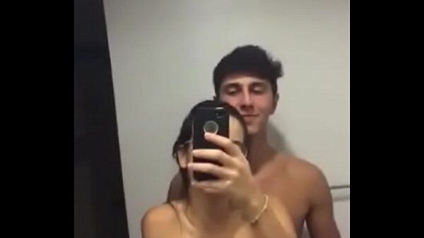 Novinha tube casal de novinhos fazendo um sexo caseiro bem gostoso e filmando tudinho pelo celular