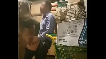 Sexo no escritório com o chefe dotado