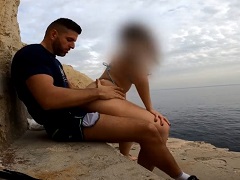Fodendo a namorada rabuda na beira do lago