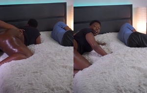 Gordelícia safada fode com amante na cama do corno enquanto ele dorme sem perceber