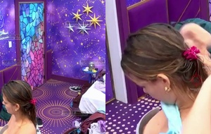 Morena gostosa exibindo os peitos suculentos e provocando no BBB24