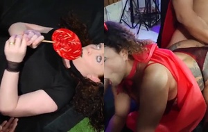 Putinhas safadas fazendo suruba de halloween com amigos e gemendo alto