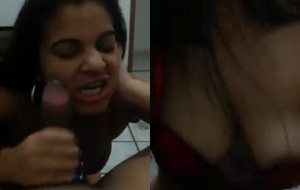 Safada implorando para ser comida com força no sofá até gozar